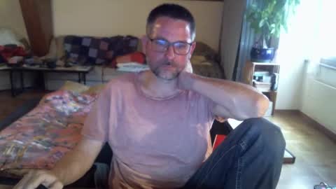 Snapshot of supersquirrel81 chatting on 29, 3, 2026 supersquirrel81 online show from 29, 3, 2026