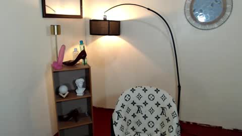 clainyy online show from 21, 10, 2025