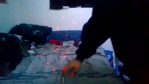 Snapshot of surecartermayne90 chatting on 25, 11, 2025 BumbleBeeTuna93 online show from 25, 11, 2025