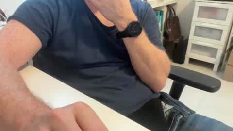 Snapshot of surfstar81 chatting on 27, 10, 2025 surfstar81 online show from 27, 10, 2025