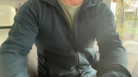 Snapshot of surfstar81 chatting on 28, 10, 2025 surfstar81 online show from 28, 10, 2025