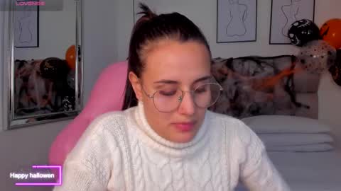 Snapshot of susan_sweet7 chatting on 24, 10, 2025 Susan online show from 24, 10, 2025