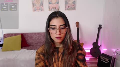 Susana hendrix    online show from 20, 11, 2025