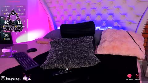 Snapshot of susanpercy chatting on 22, 11, 2025 Val Help me get to 100 thumbs up online show from 22, 11, 2025