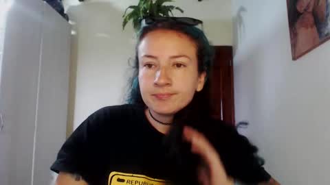 Snapshot of susi_bluee chatting on 21, 3, 2026 Susi online show from 21, 3, 2026