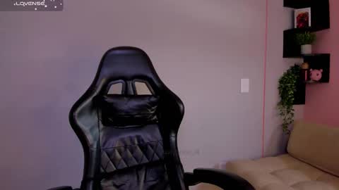 Snapshot of sussyprice chatting on 28, 3, 2026 Sussy online show from 28, 3, 2026