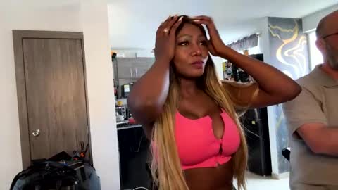 SUUKAMM online show from 6, 3, 2025