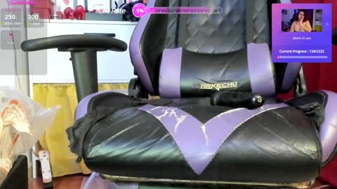 Susan   .. oo .. Independent Model online show from 8, 2, 2025