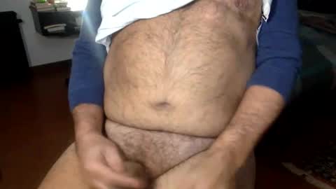 Snapshot of suxgiu chatting on 1, 2, 2026 DownSoul online show from 1, 2, 2026