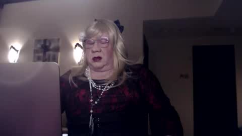 Snapshot of suzannebanci chatting on 24, 1, 2025 My name is Sissy or more fully Suzanna Aprilia Maria Mariquita Catarina Chinita Banci. Soy una puta - que chimba ladybug online show from 24, 1, 2025