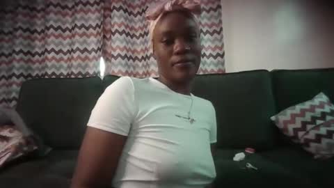 Wildpeachy online show from 4, 11, 2025