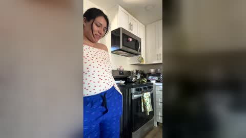 Suzy online show from 12, 3, 2026