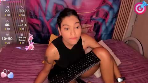 suzzann_rugg online show from 14, 9, 2025