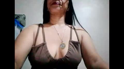suzzie_hot online show from 22, 12, 2024