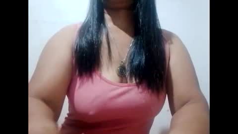 suzzie_hot online show from 1, 1, 2025
