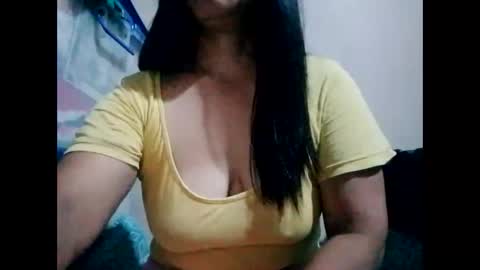 suzzie_hot online show from 4, 1, 2025