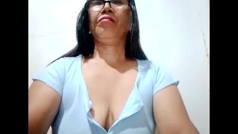 suzzie_hot online show from 7, 1, 2025