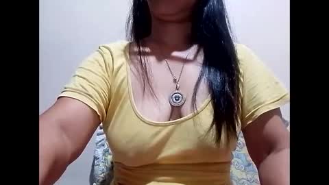 suzzie_hot online show from 5, 3, 2025