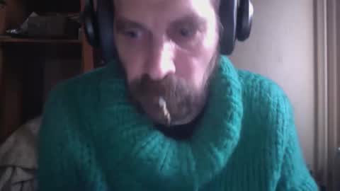 Snapshot of sweaterboy666 chatting on 14, 2, 2025 sweaterboy666 online show from 14, 2, 2025