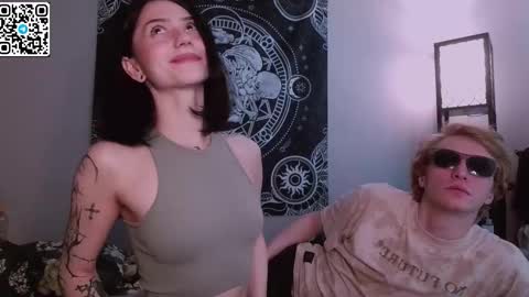Snapshot of sweathome chatting on 8, 10, 2025 sweaties3 online show from 8, 10, 2025