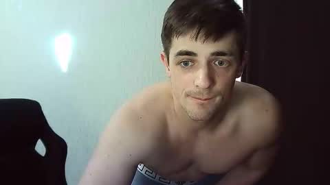 Snapshot of sweeeettt___ chatting on 2, 10, 2025 sweeeettt___ online show from 2, 10, 2025