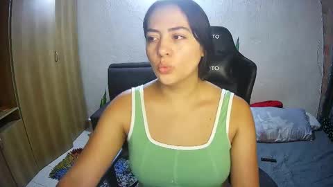 Snapshot of sweet10salome chatting on 14, 9, 2025 sweet10salome online show from 14, 9, 2025