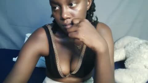 sweet69berry online show from 18, 12, 2025