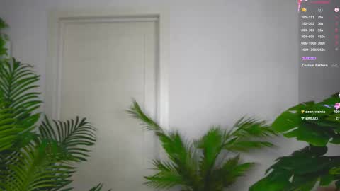 Snapshot of sweet__piece chatting on 12, 9, 2025 Alice online show from 12, 9, 2025