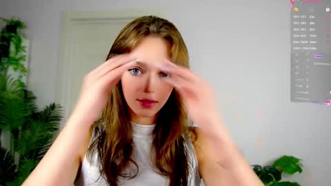 Snapshot of sweet__piece chatting on 4, 10, 2025 Alice online show from 4, 10, 2025