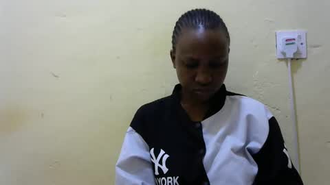 Snapshot of sweet_amor254 chatting on 10, 11, 2025 Silvia online show from 10, 11, 2025