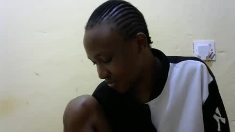 Snapshot of sweet_amor254 chatting on 11, 11, 2025 Silvia online show from 11, 11, 2025