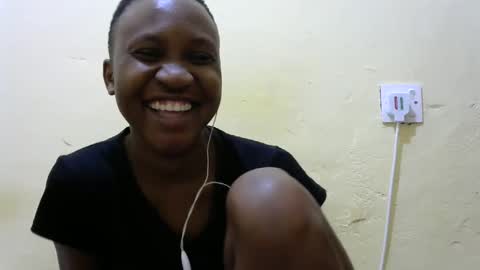 Snapshot of sweet_amor254 chatting on 24, 11, 2025 Silvia online show from 24, 11, 2025