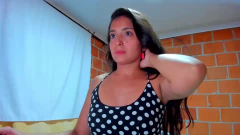 sweet and hot alaia online show from 22, 9, 2025
