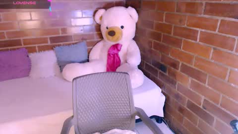 Stephanie online show from 26, 9, 2025