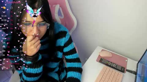 Snapshot of sweet_angelkanon chatting on 6, 11, 2025 sweet_angelkanon online show from 6, 11, 2025