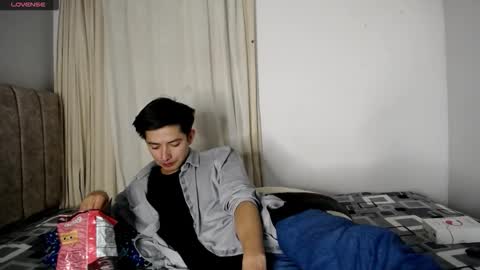 Snapshot of sweet_angels0 chatting on 14, 11, 2025 Andy online show from 14, 11, 2025