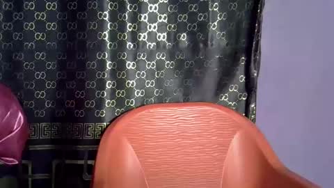 Snapshot of sweet_baby06 chatting on 26, 10, 2025 baby girl online show from 26, 10, 2025