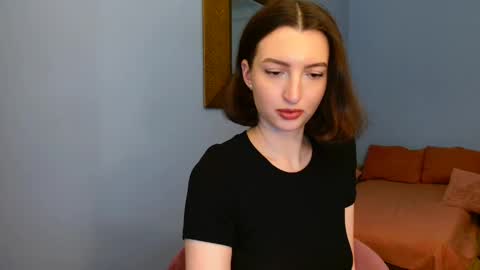 Snapshot of sweet_baby_miranda_ chatting on 8, 12, 2024 Miranda online show from 8, 12, 2024