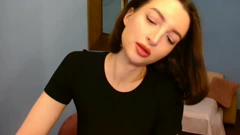 Snapshot of sweet_baby_miranda_ chatting on 14, 12, 2024 Miranda online show from 14, 12, 2024