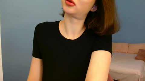 Snapshot of sweet_baby_miranda_ chatting on 17, 12, 2024 Miranda online show from 17, 12, 2024