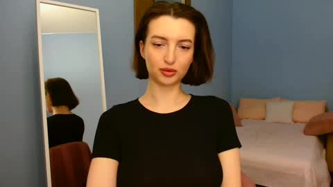 Snapshot of sweet_baby_miranda_ chatting on 3, 2, 2025 Miranda online show from 3, 2, 2025