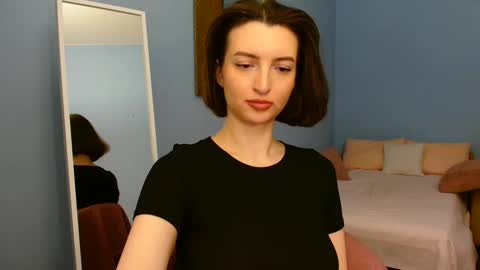 Snapshot of sweet_baby_miranda_ chatting on 3, 2, 2025 Miranda online show from 3, 2, 2025