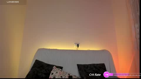 Snapshot of sweet_carine chatting on 2, 12, 2024 camil online show from 2, 12, 2024