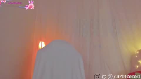 Snapshot of sweet_carine chatting on 19, 11, 2025 camil online show from 19, 11, 2025