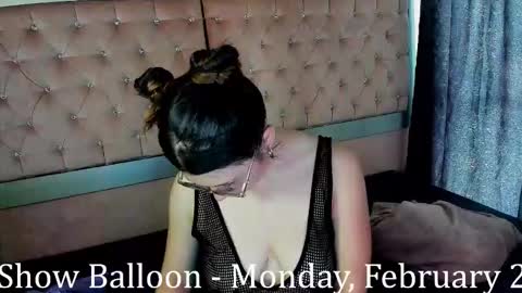 sweet_dominik online show from 2, 2, 2026