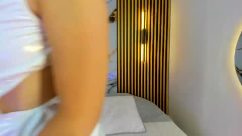 sweet_flame_ online show from 2, 10, 2025