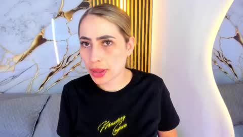 sweet_flame_ online show from 7, 10, 2025