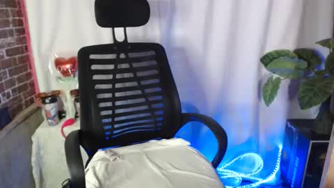 Snapshot of sweet_hanna22 chatting on 20, 3, 2026 hanna mae online show from 20, 3, 2026