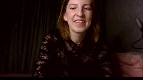 sweet_lilbunny online show from 17, 12, 2025