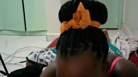 sweet_lilianah online show from 4, 2, 2025